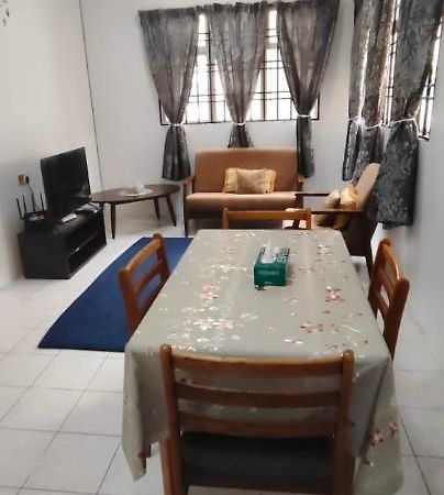 Raudhah Family Homestay At Klia 3Rooms & 2Bath Room Сепанг Экстерьер фото